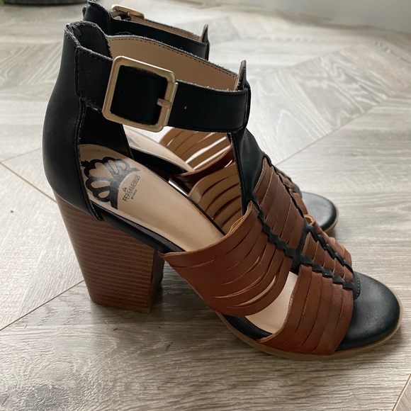 Fergalicious by Fergie Woven Heeled Sandles - Picture 3 of 3